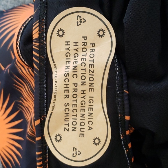 W You Di An Black with Orange Tropical Leaf Print Tummy Control Swimsuit SZ 4XL - Picture 9 of 10